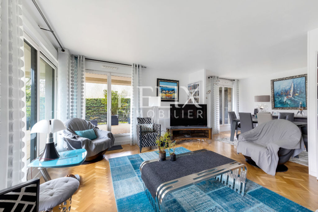 A vendre superbe appartement 5 pièces 122,05 M², jardin,terrasse, parkings  à Marly-le-Roi