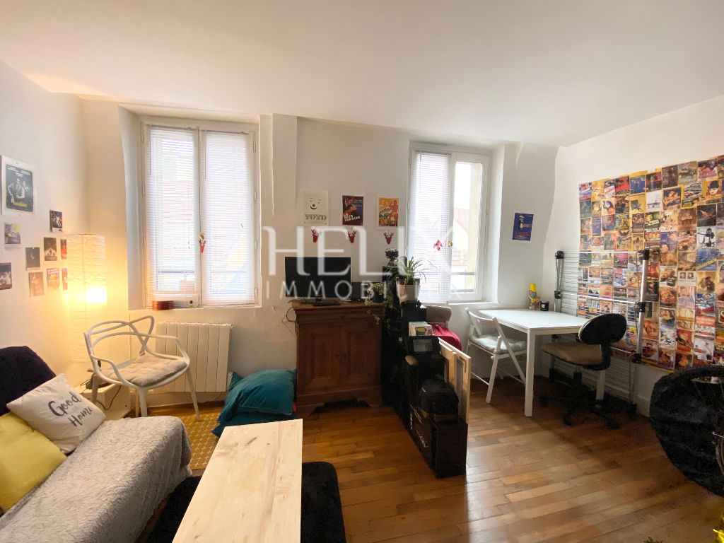 A louer bel appartement deux pièces, belles prestations à Saint-Germain-en Laye 