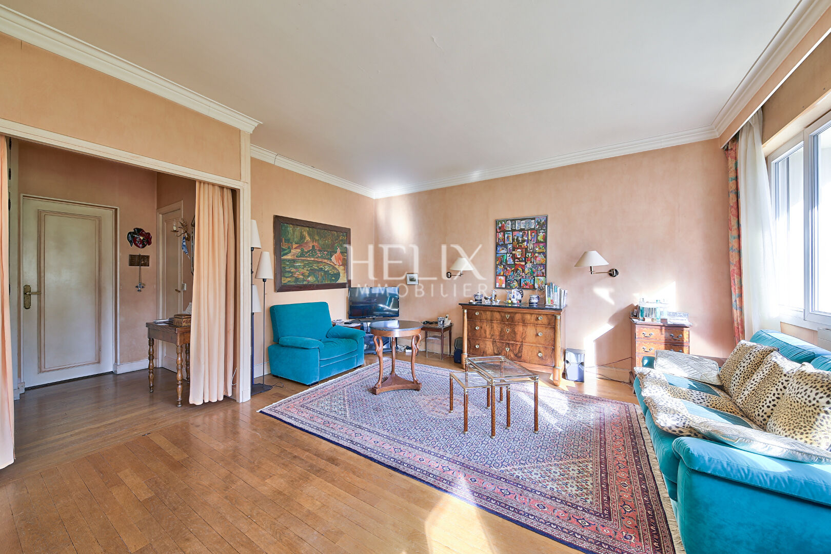 À Vendre en Exclusivité, Appartement 4 pièces, 2 chambres de 82.44 m2. Face au Parc du Château de Saint Germain-en-Laye. RER A situé à 3 min à pieds.