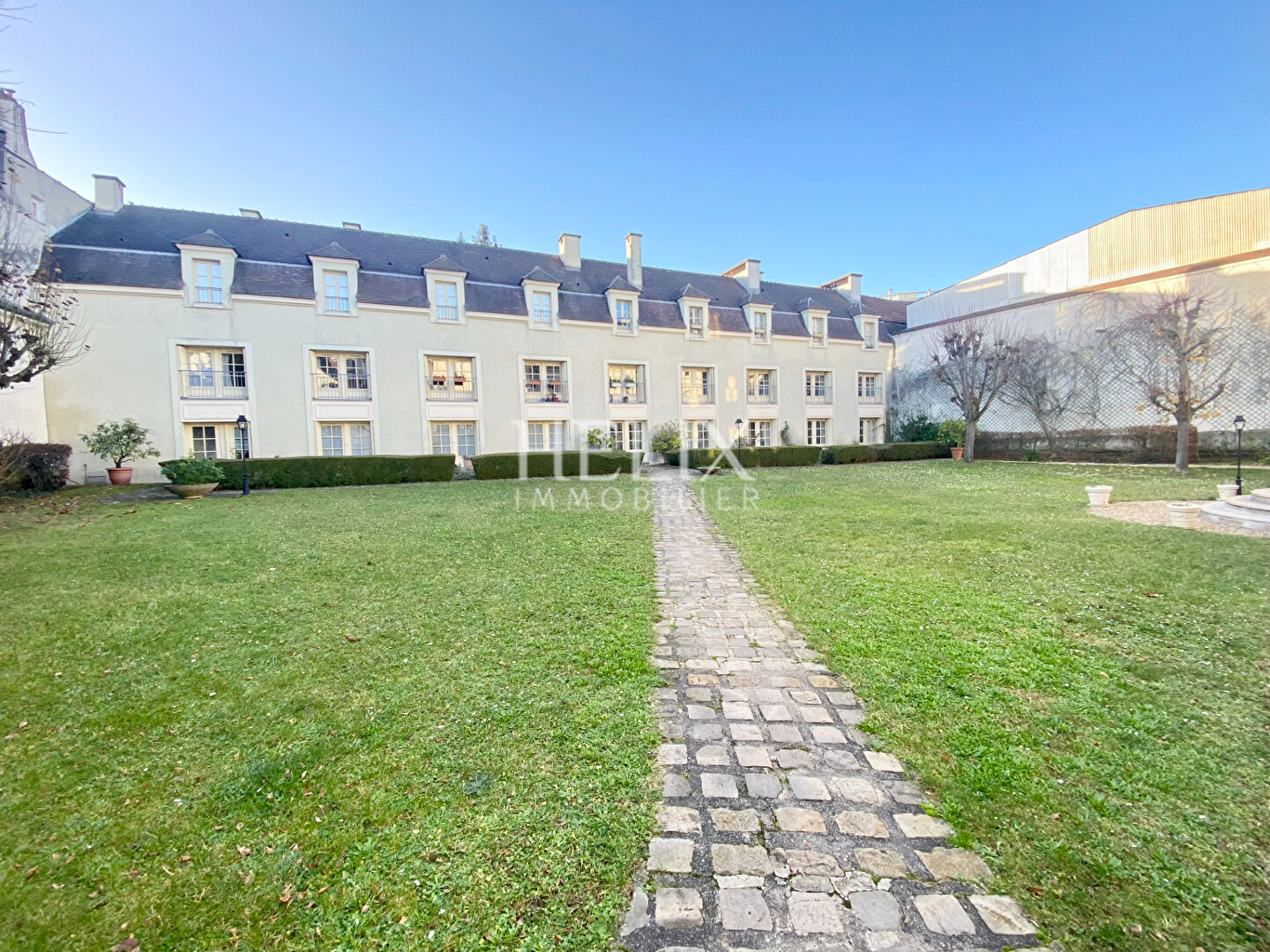 Bel appartement 3 chambres avec terrasse Saint Germain En Laye 4 pièce(s) 72.17 m2