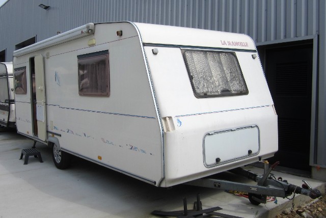 A vendre caravane La Mancelle 550 sur lit central de collection 2000